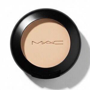 MAC Cosmetics Studio Finish Concealer SPF 35 NW15 Broad Spectrum Makeup